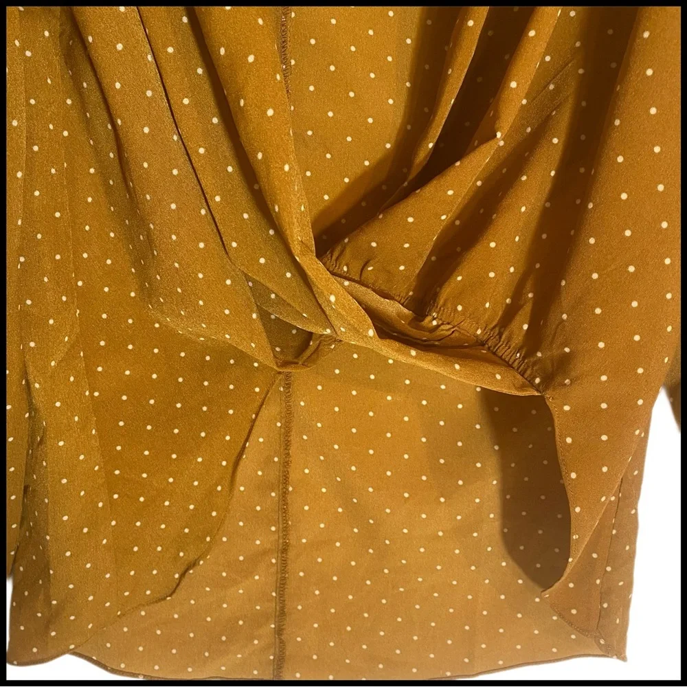 NWT FAVLUX LONG SLEEVE SURPLICE HIGH LOW HEM MUSTARD POLKA DOT BLOUSE - Picture 5 of 9